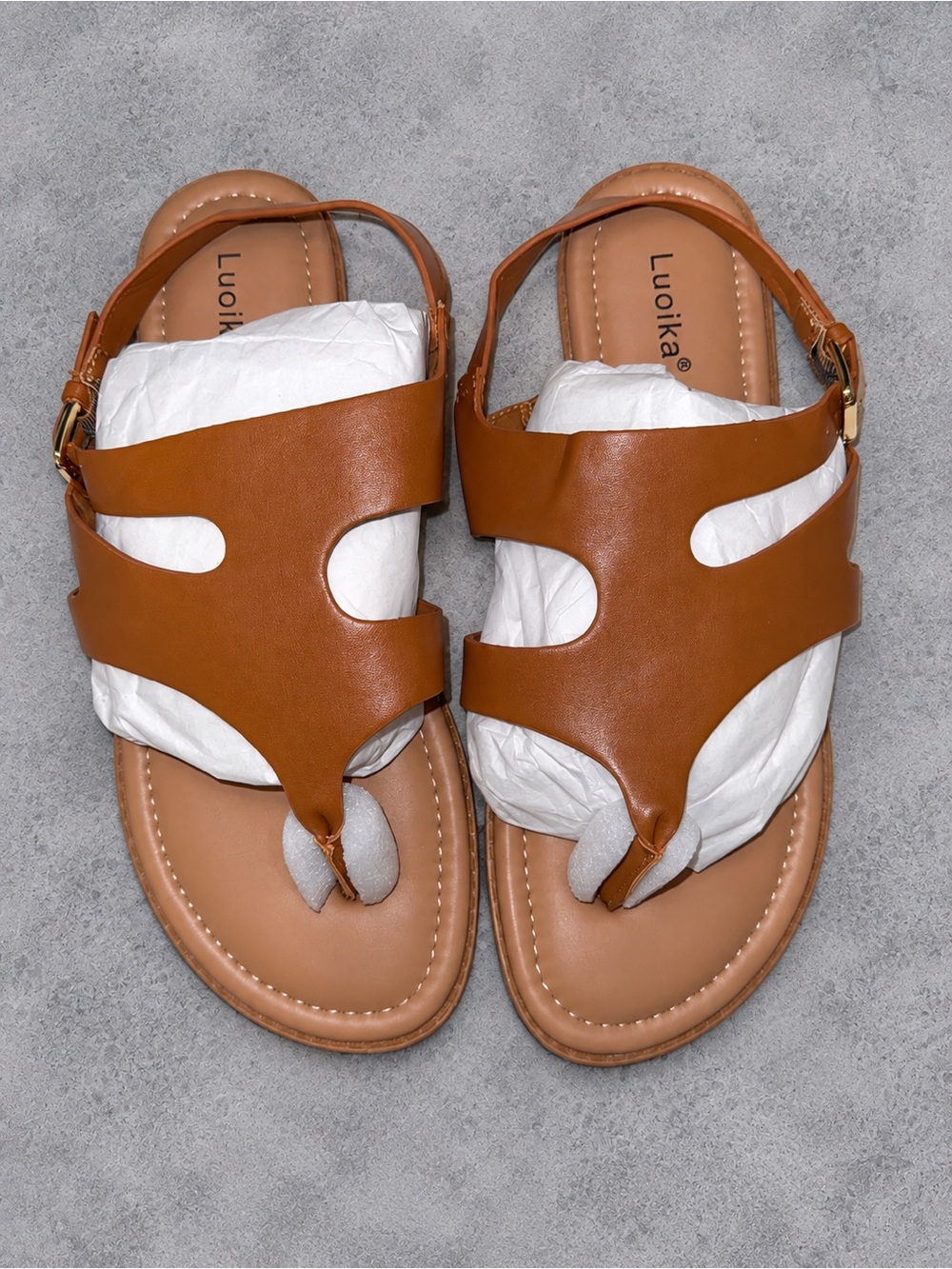 Luoika Women's Wide Width Flat Sandals, Flip Flop Casual Strapy Sandals Slip on